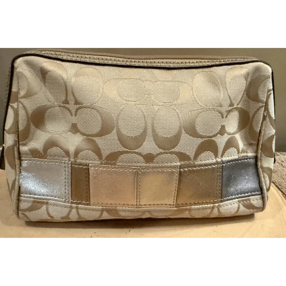 COACH Tan Signature Y2K patchwork Multicolor Metallic Zip‎ Cosmetic Case Bag